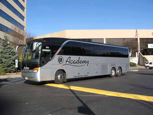 企業(yè)班車(chē)定制一般都有哪些常見(jiàn)的定制方案?